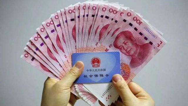 延迟退休 延迟退休难实行，而专家提出新方案，“工龄”或将成退休关键？