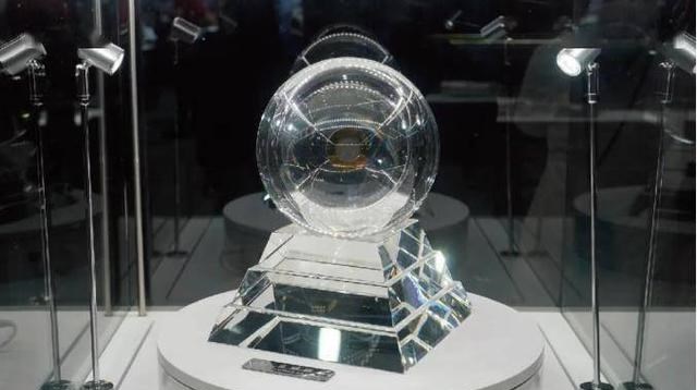 鲨鱼 为什么要探索“月球”？开发和利用月球，对我们有怎样的好处