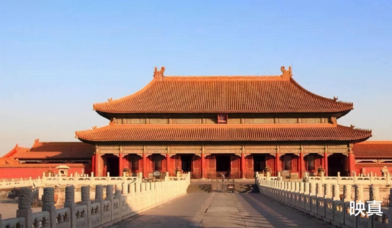 故宫|故宫门上的81颗门钉，导游为何说：命格硬的可以试试？