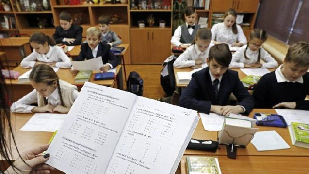 糯妈育儿经|俄罗斯把汉语纳入高考,考生难到怀疑人生,“的地得”不一样吗?