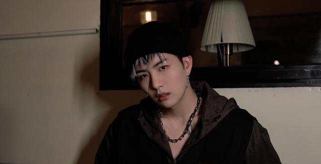 陶莉点评 “顶流”吴岱林回应与秦牛正威恋情，却被网友挖出更多黑历史