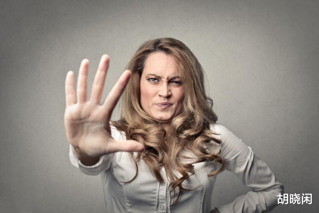 裙装|职场一定要远离这3种人，否则不仅会吃亏，还会害了你自己