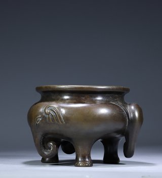 沉香木|清代：沉香木雕·冲天耳炉