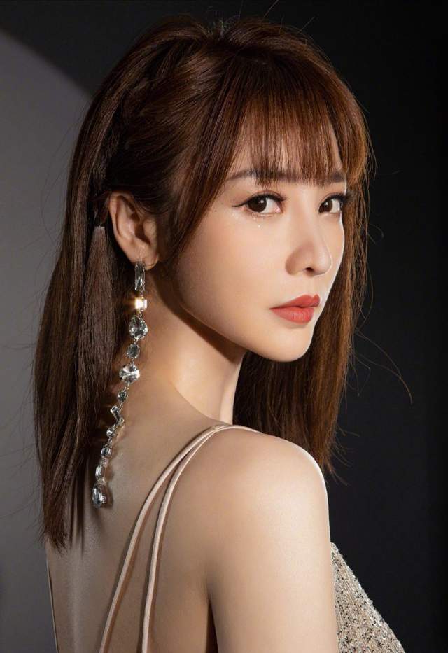 柳岩|“大龄剩女”柳岩41岁为什么没人追？原来是我们不配！