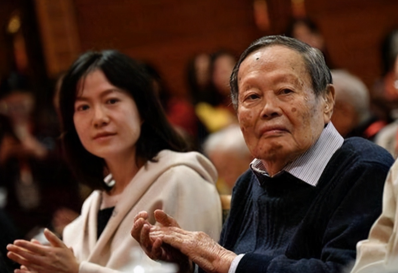 翁帆|翁帆：为了杨先生的身体，我十七年来都是早睡