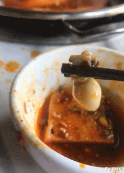 学姐说育儿|神回复:看到一位小姐姐在为难,我该伸出援手吗?神评亮了