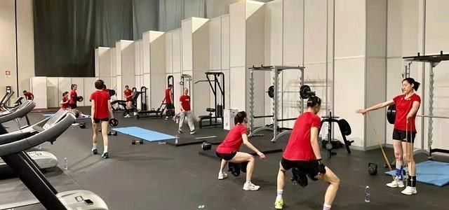 C罗|中国女排周日下午4点迎战比利时队！朱婷观战，张常宁是焦点！