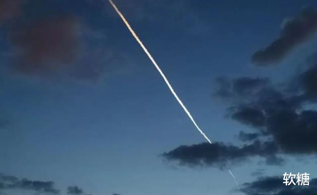 鄂尔多斯 鄂尔多斯上空出现“神秘亮光”，从何处而来？是不是暗示着什么