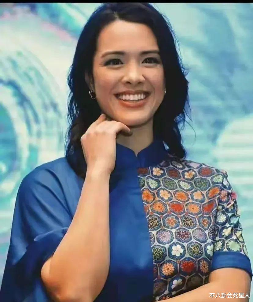 钟丽缇|钟丽缇大女儿夺得选美亚军！合照却长斑显老，与男友同居受争议