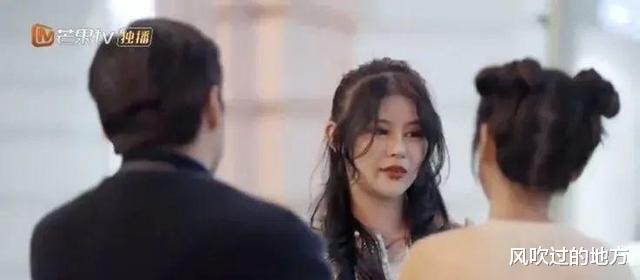 00后|她为了脸花了7位数 这个节目直击焦虑的00后