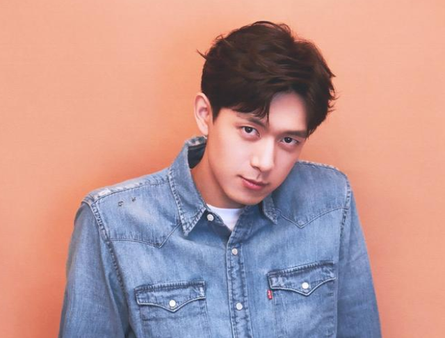 宣萱|李现连续4年为杨紫庆生，晒对方照片却引争议，CP粉：别装了