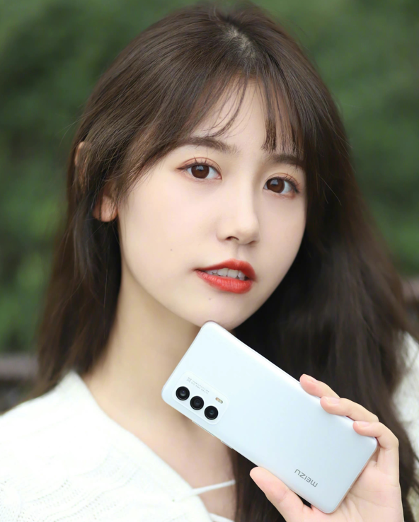 魅族|魅族国风汉服海报刷屏，与眯眯眼西式审美形成鲜明对比