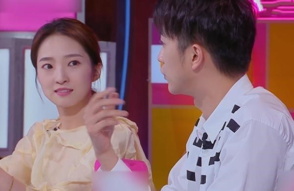 宋祖儿|心动的信号：“奇闻cp”说悄悄话，私下偷偷牵手，宋祖儿酸到变形