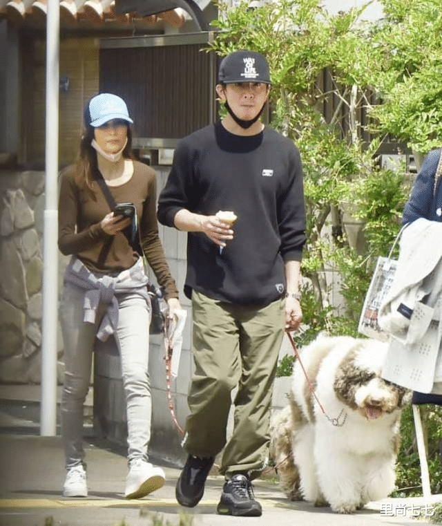 里尚七七|工藤静香母女首次公开同台，心美穿纱裙变胖妹，她唇色乌青脸蜡黄