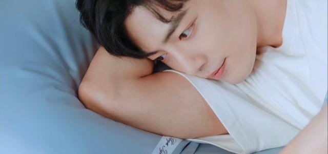 肖战|王一博千玺杨幂杨紫均提名，网友疑问为何没肖战，粉丝回答很幽默