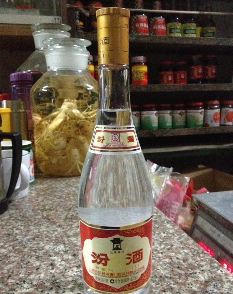 果可体育 “躲在”小卖部里的5种低价白酒，实际都是纯粮好酒，懂酒的才买