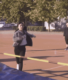 死刑犯 神回复：兄弟们，为什么会有女大学生选择裸贷？