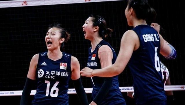 女排|3-1狂胜！朱婷张常宁轰30分，郎平神奇变阵，中国女排3连胜剑指第4