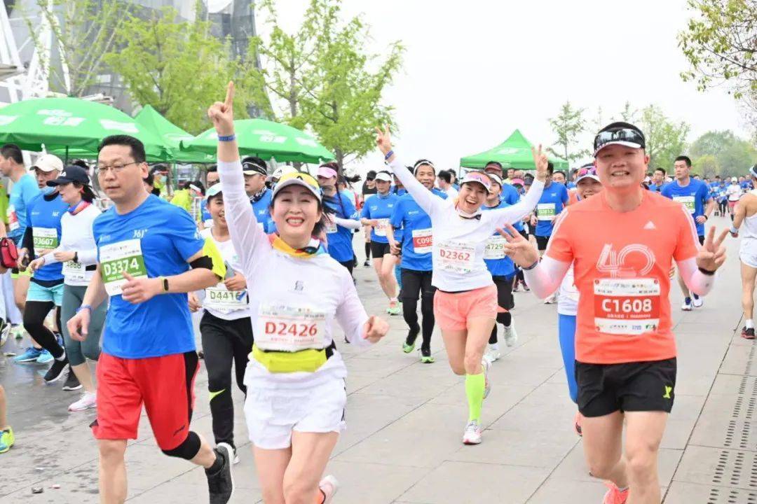 徐州|刚刚！徐州全马冠军强势诞生！带你直击现场！