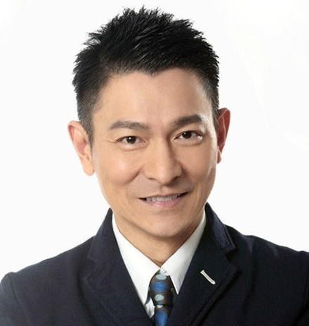 刘德华|刘德华获得第30届华鼎奖影帝，他凭什么能红一辈子？