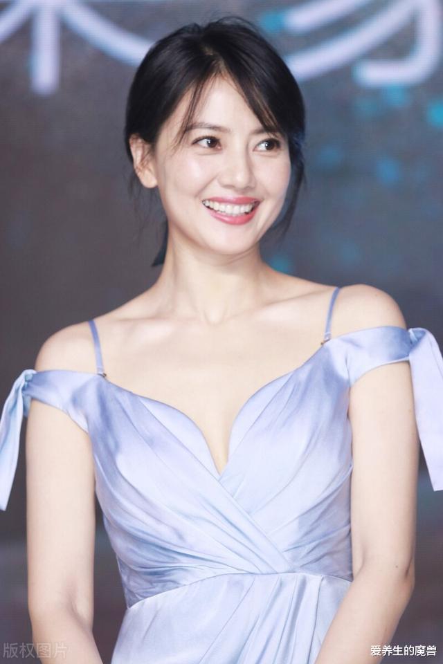 高圆圆|高圆圆的混乱情史，靠美色征服了5个男人，嫁人后终不再持靓行凶