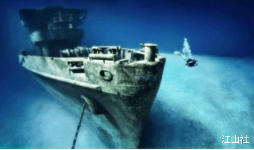  在深海之中，竟然有人类遗迹的存在