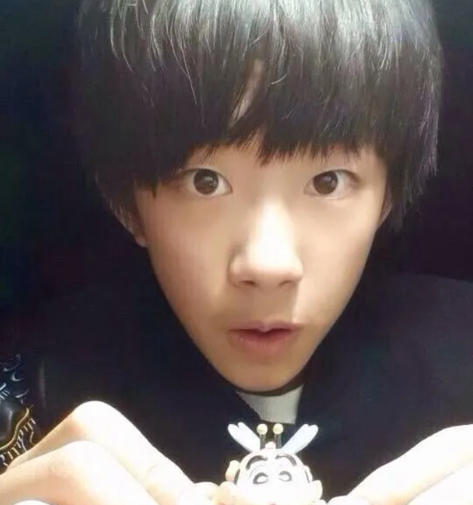 杨幂|看到易烊千玺的拍摄花絮，才明白小小年纪的他，就已经前途无量了