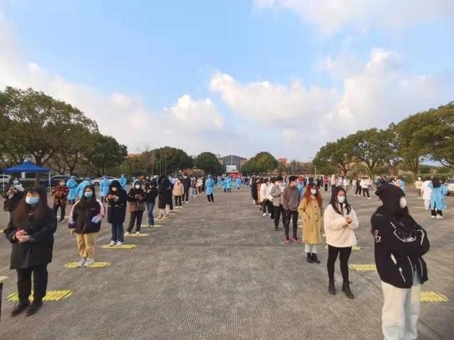 浙江省|经历封校的浙江学生：疫情下学校好像一个温暖的港湾