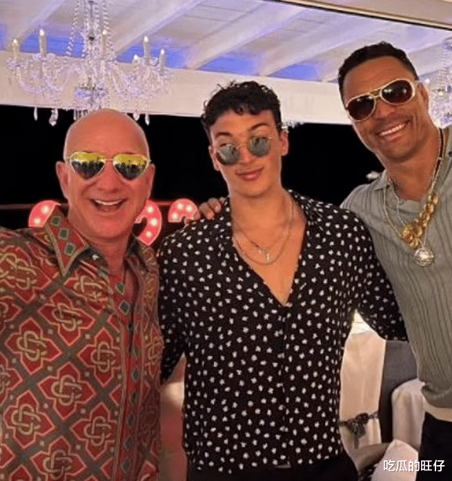 明星出轨|贝佐斯：抛弃相守25年的原配，出轨好友妻子，花1.65亿为她买豪宅