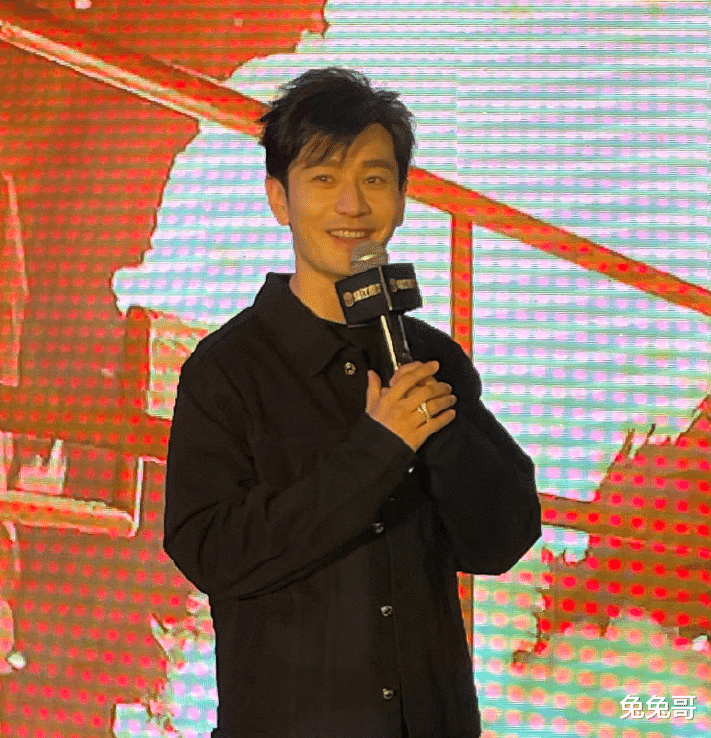 黄晓明|黄晓明自曝为拍戏减肥30斤留后遗症,并提醒大家不要效仿