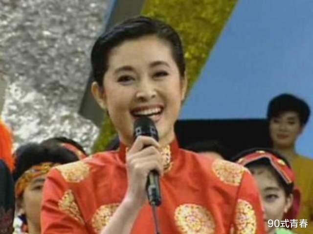 倪萍|62岁的倪萍，为儿子治病阔别舞台10年，老态尽显背后的苦谁能懂？