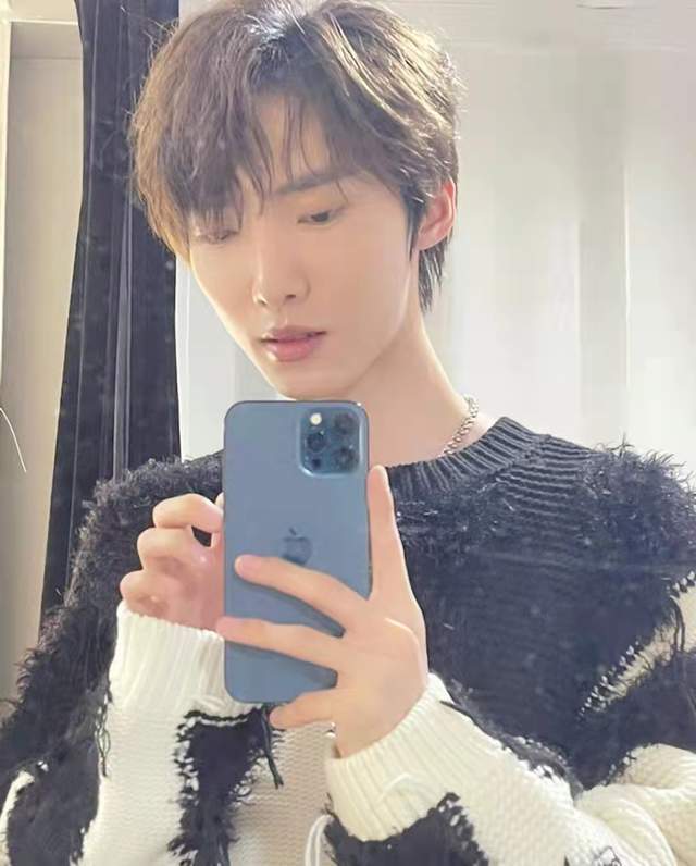 肖战|肖战出道五周年！所在组合被盼解散，休学、恋爱、被曝隐婚太戏剧