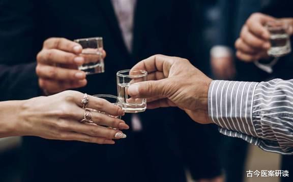 苹果|吃一口相当于8个苹果，心内科主任：血脂高的人坚持吃，血管或一通到底