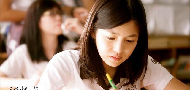 穿衣搭配|38岁陈妍希换甜妹路线，婴儿肥搭配双马尾，小包子脸又美又乖