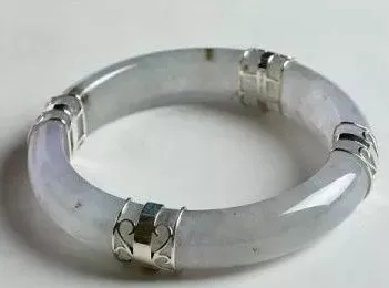 银币|人养玉三年，玉养人一生