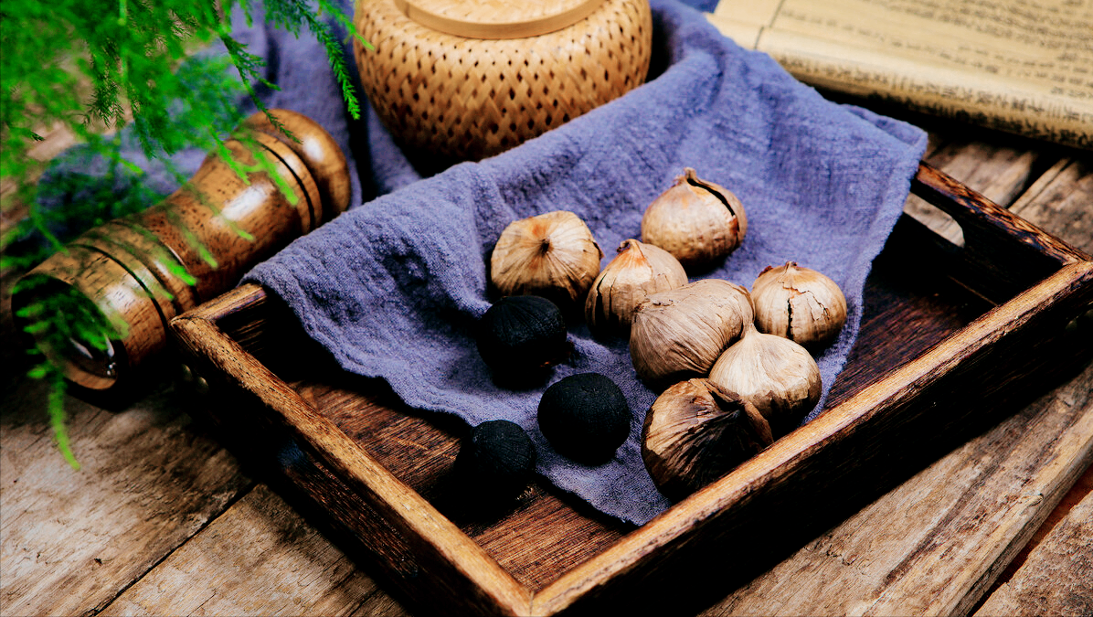 聚焦食安 原创丨网上疯传的黑蒜怎么做出来的？怎么吃？