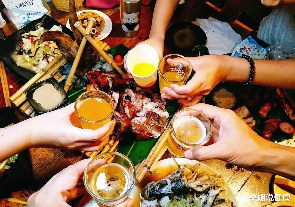 肠癌|不声不响，肠癌一查就是晚期？上厕所出现四个异常，劝你早查肠镜