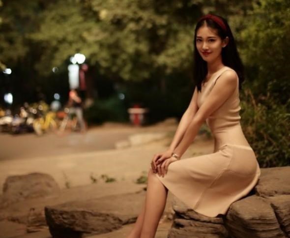 校花|北大校花火爆全网，高颜值长相神似“李沁”，评论区却满满恶意