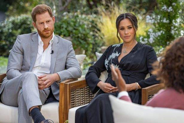 公爵夫人|妯娌斗法戏剧化！梅根花样百出致用力过猛，凯特一招化解真轻松