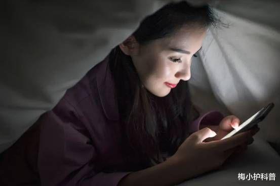 脑梗|怪不得脑梗找上门，睡前常有这4个习惯，不找你找谁