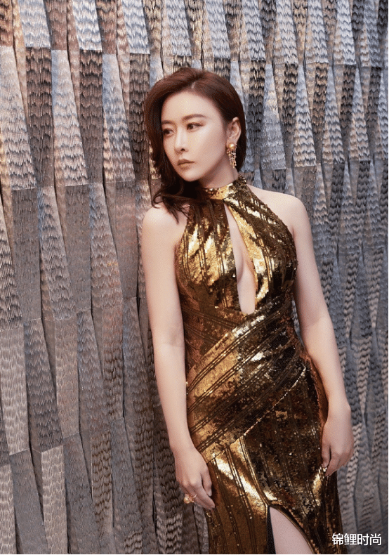 毛俊杰|毛俊杰的好身材可一点不藏着，玲珑曲线女人看了都羡慕，真挺美的