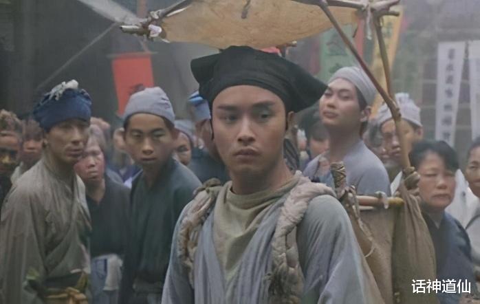 饵料|民间故事:书生夜钓,无意中看到女子洗澡,老龟口吐人言:快跑啊