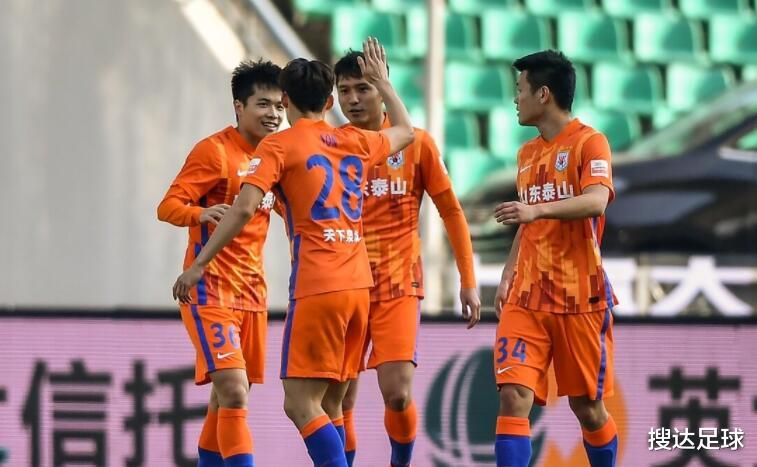 中超|半场0-1，上港全华班4防2被打爆！双方合计仅3射门，太沉闷了
