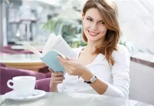 哑铃妈妈|被家暴后，她忍受一年才凑够钱带女儿离婚，为母则刚不是说说而已