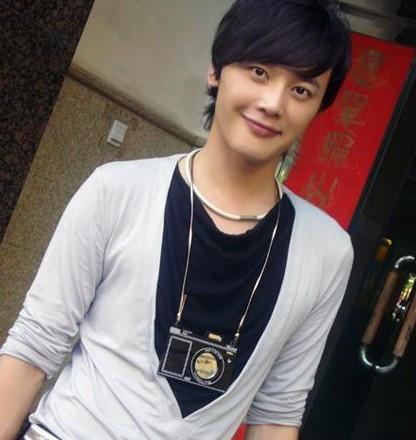 化妆师|央视怒批代孕，一把撕下张雨绮“遮羞布”，化妆师竟是代孕老板？