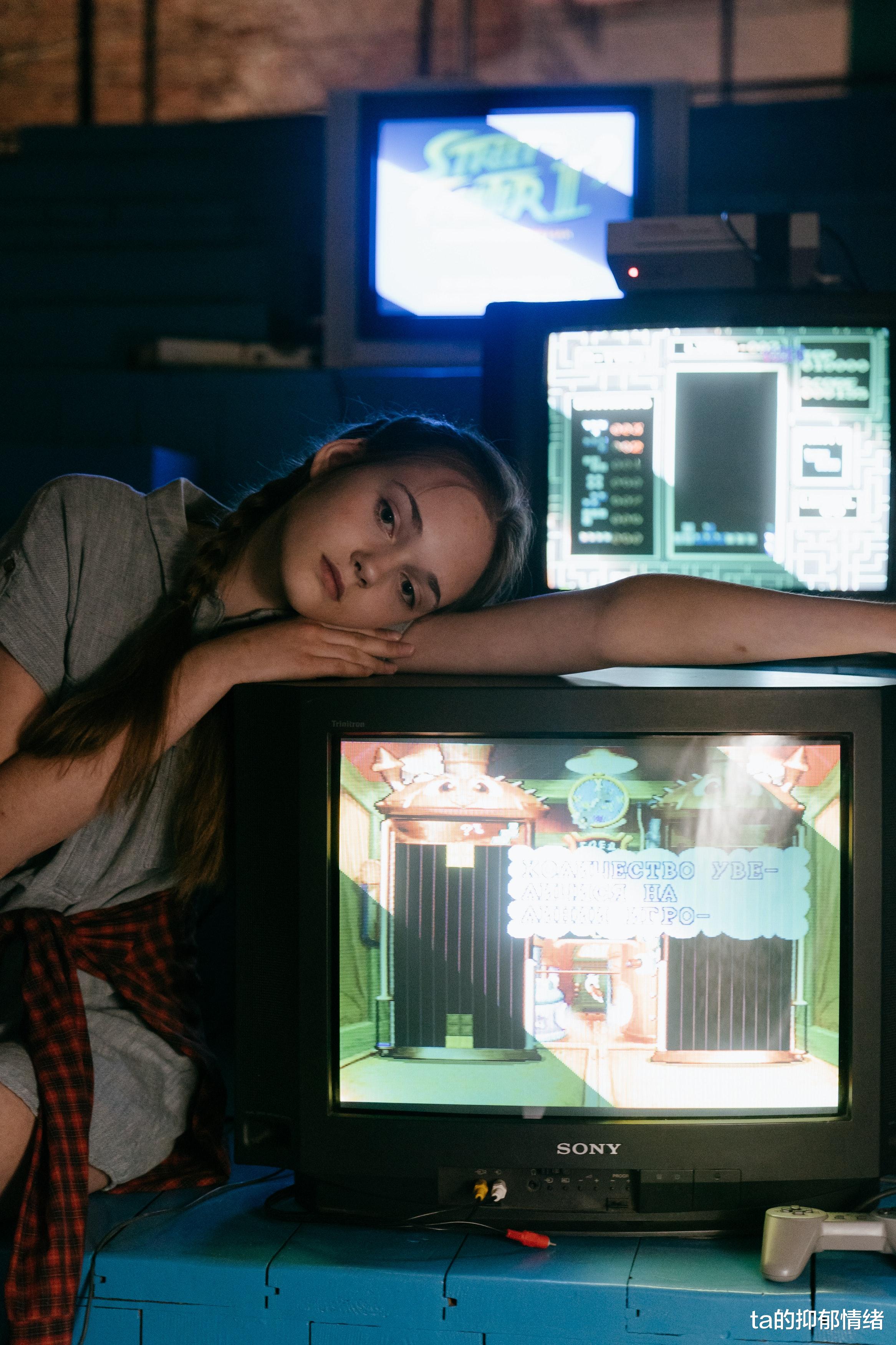 ta的抑郁情绪|社交焦虑障碍青少年生活中的一天