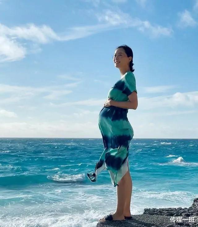 陈法拉|38岁陈法拉低调产女，告别豪门，她的逆袭人生剧本，太飒了