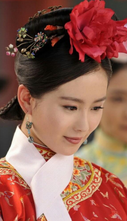 刘诗诗|“白月光”刘诗诗的情史疑云，靠美貌征服3个男人，婚后变10亿阔太