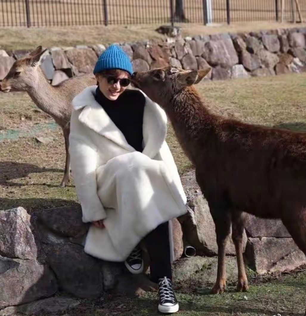 陈星旭|孙俪气质真好，穿毛绒大衣也不显臃肿，就是光脚穿高跟看着有点冷