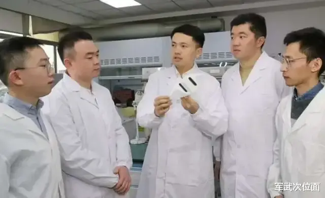 WE大会上最年轻的中国科学家!在海洋一万米深处养了一条机器鱼?
